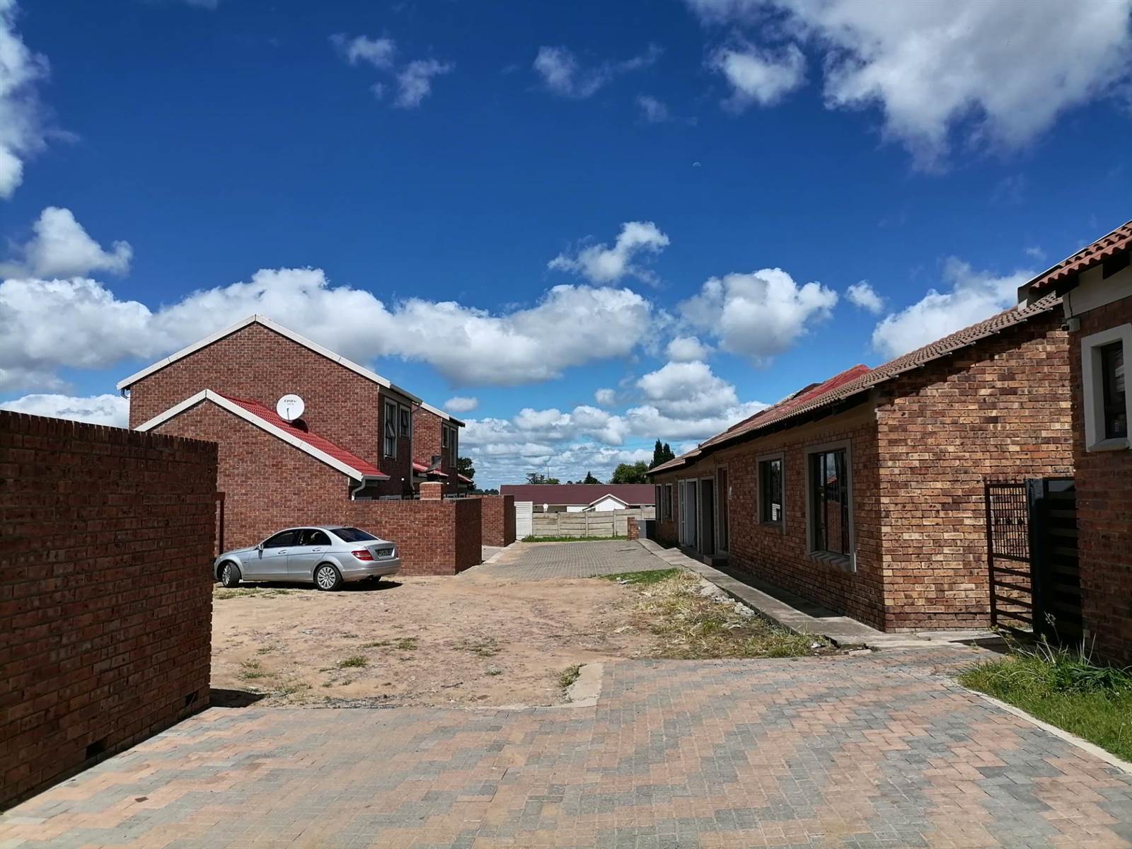 2 Bed Townhouse in Ermelo photo number 14