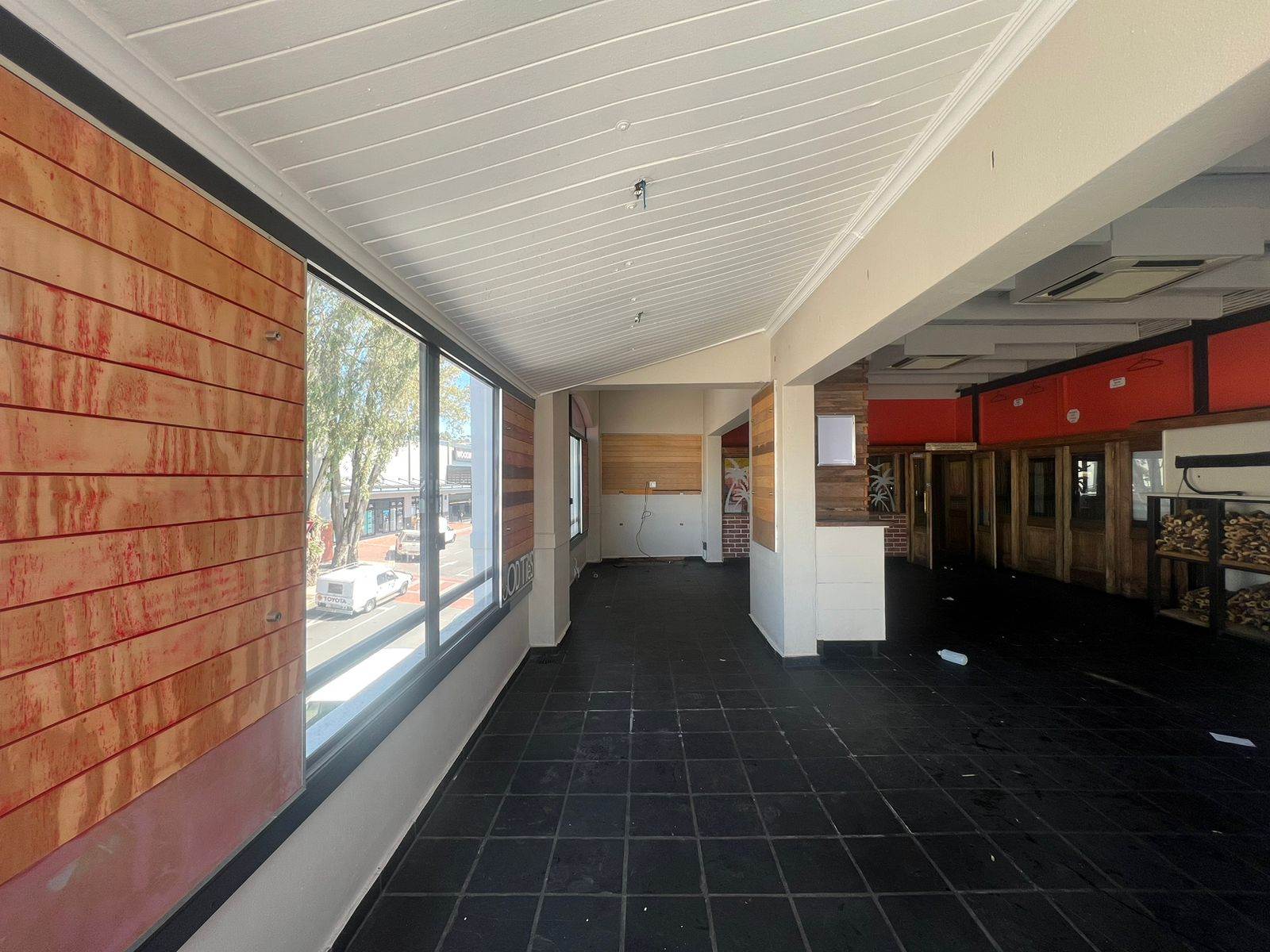 589  m² Retail Space in Durbanville Central photo number 4