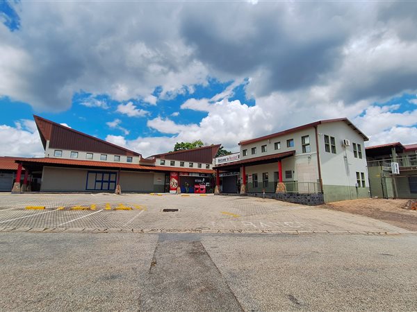 935 m² Industrial space 935 m² Industrial space