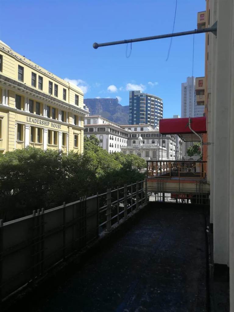 300  m² Commercial space in Cape Town City Centre photo number 15