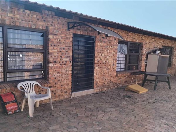 3 Bedroom House 3 Bedroom House