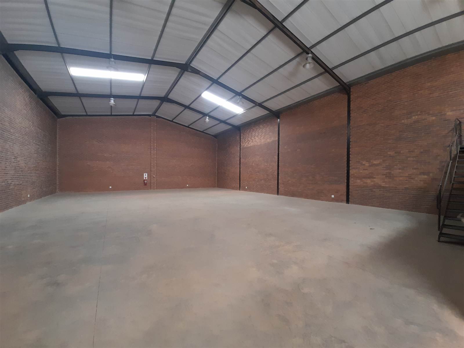 535  m² Industrial space in Pomona photo number 5