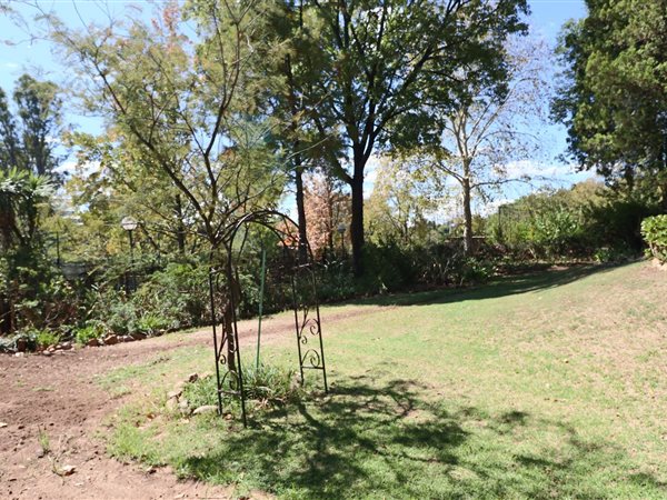 1000 m² Land available in Bryanston