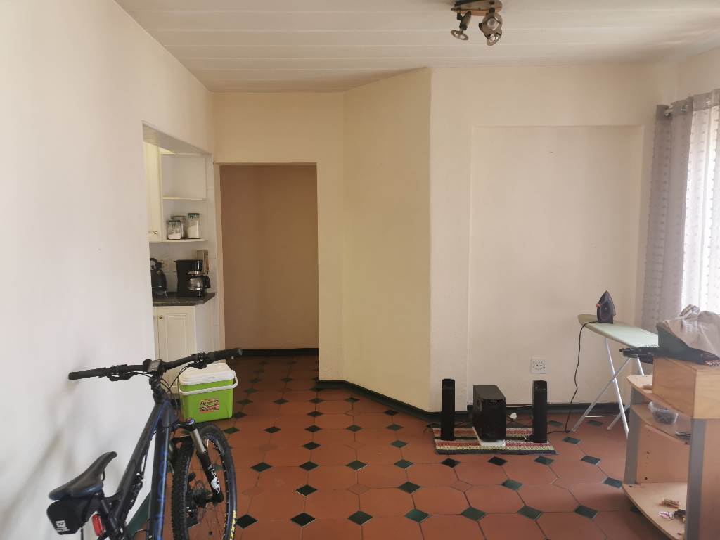 3 Bed Apartment in Vaalpark photo number 9