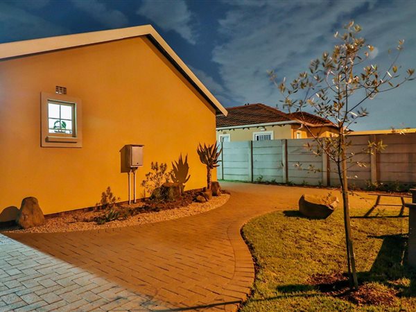 2 Bedroom House 2 Bedroom House