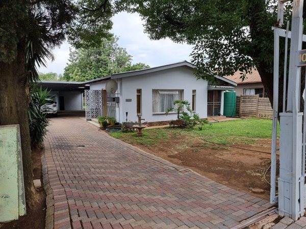 3 Bed House in Daspoort photo number 1