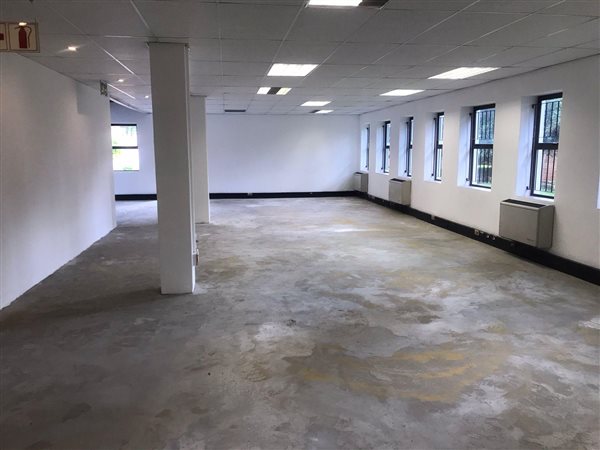 233  m² Commercial space in Hyde Park