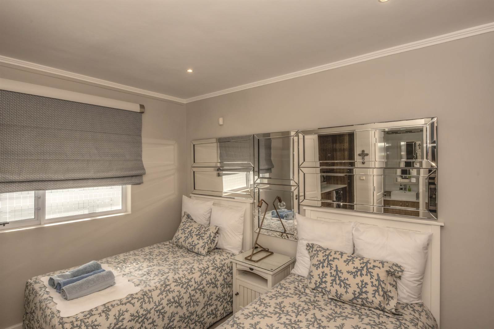 3 Bed Apartment in Port Elizabeth Central photo number 8