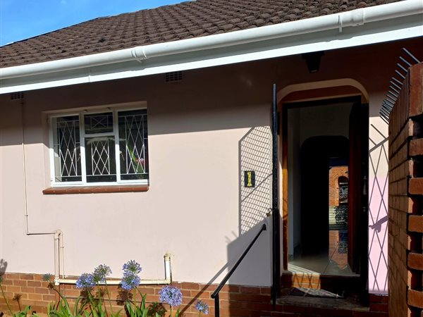 2 Bedroom Simplex 2 Bedroom Simplex