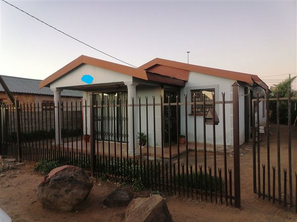 3 Bed House in Blomanda
