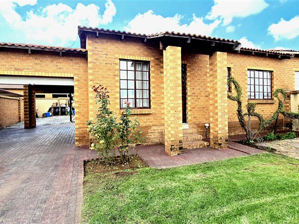 3 Bedroom House 3 Bedroom House