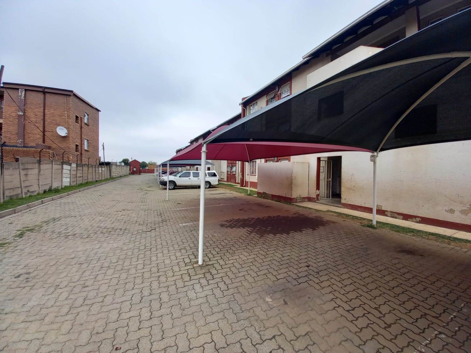 3 Bed Apartment in Kempton Park Central photo number 12