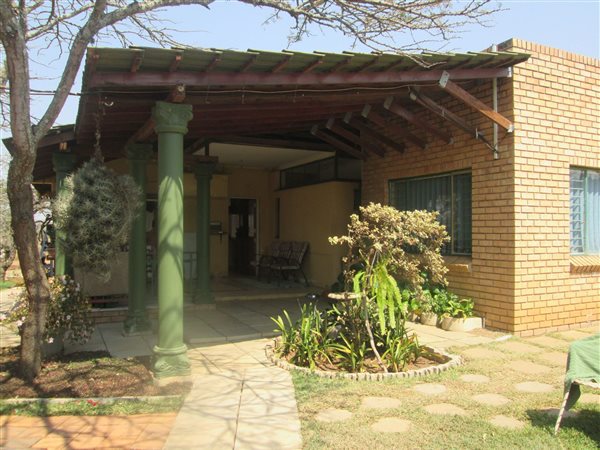 2.2 ha Smallholding 2.2 ha Smallholding