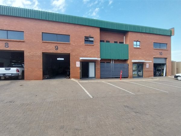 220  m² Industrial space