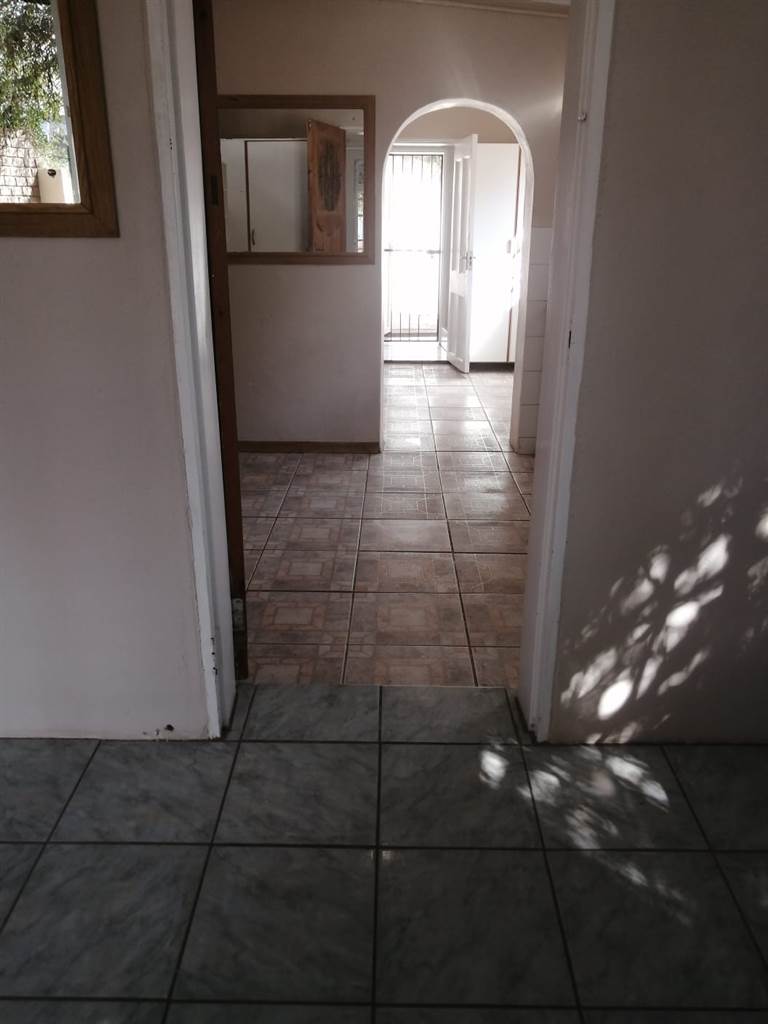 3 Bed House in Upington photo number 20