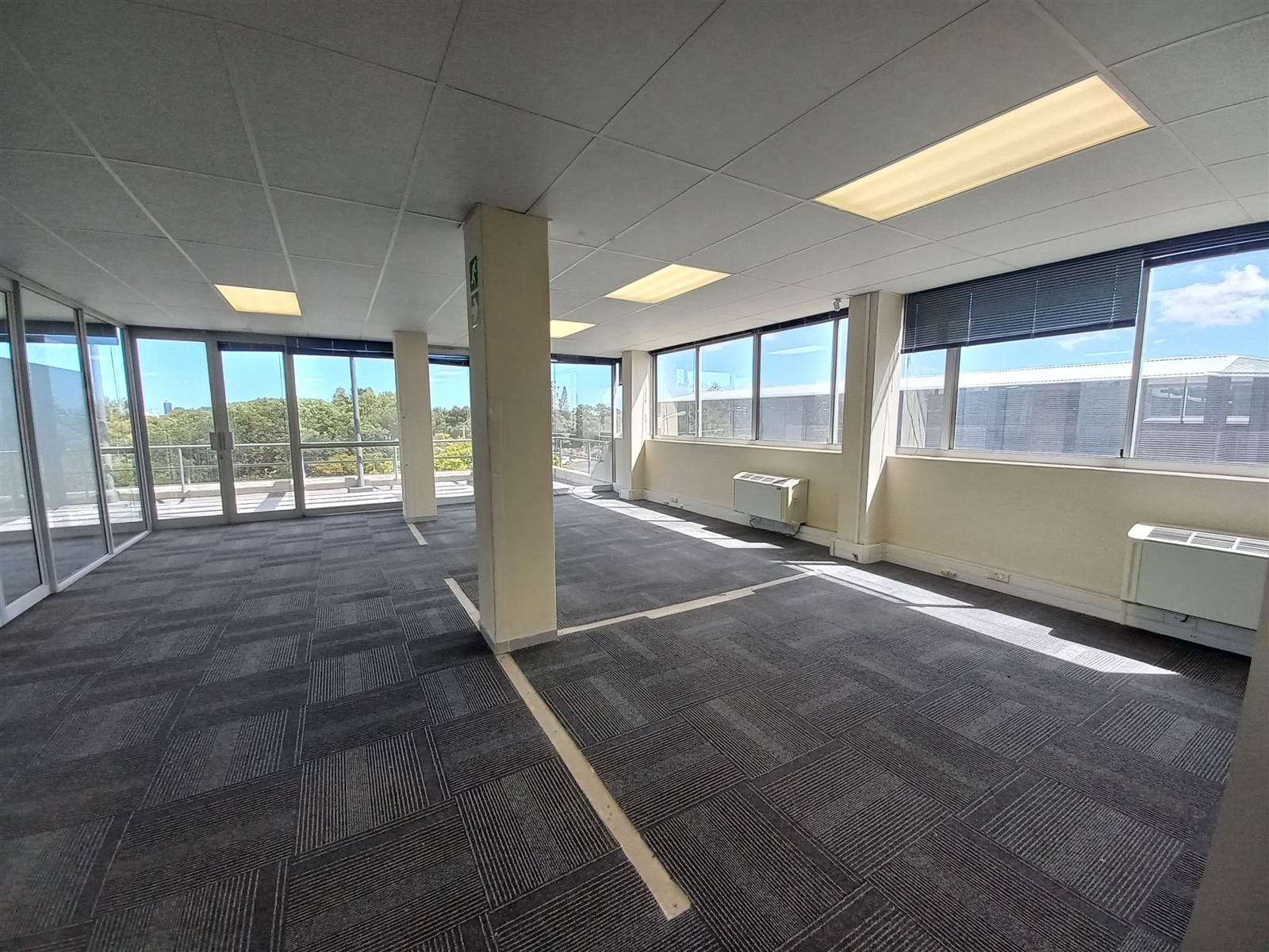 293  m² Commercial space in Pinelands photo number 18