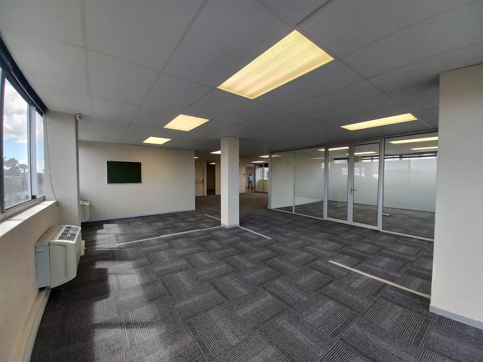 293  m² Commercial space in Pinelands photo number 19