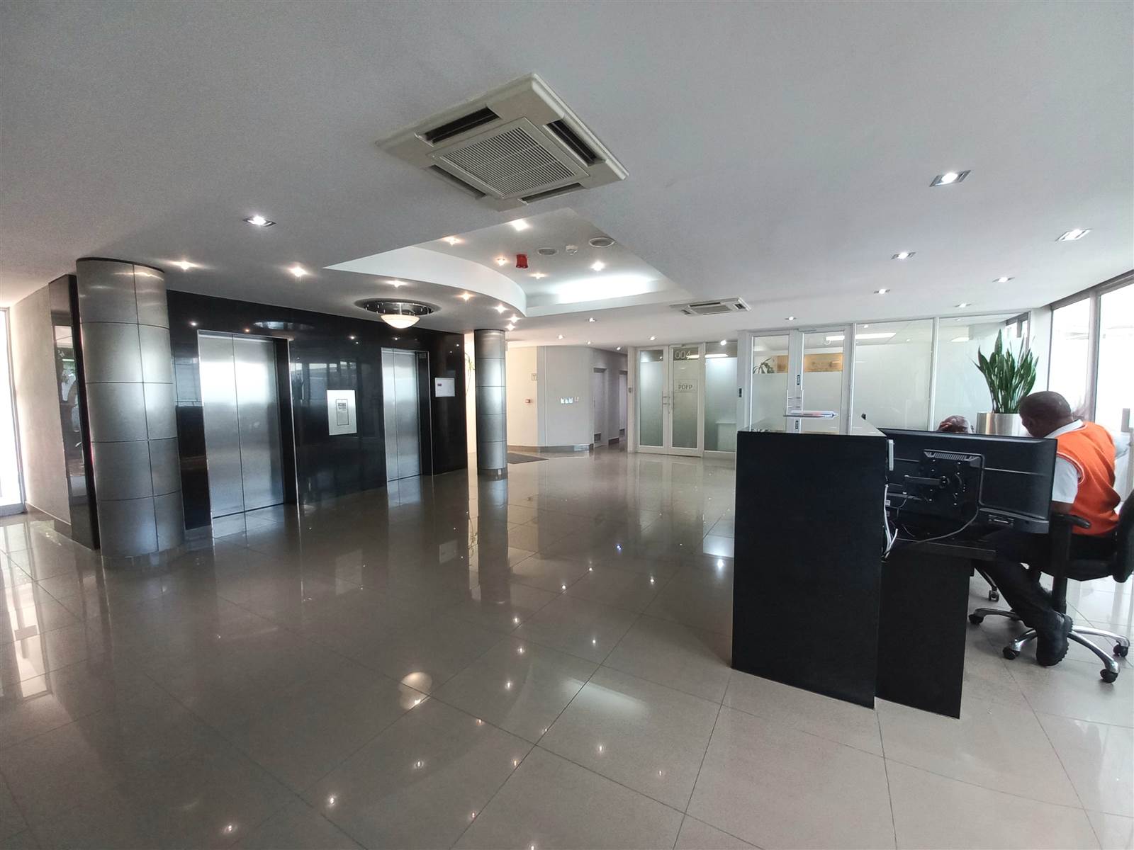 293  m² Commercial space in Pinelands photo number 5