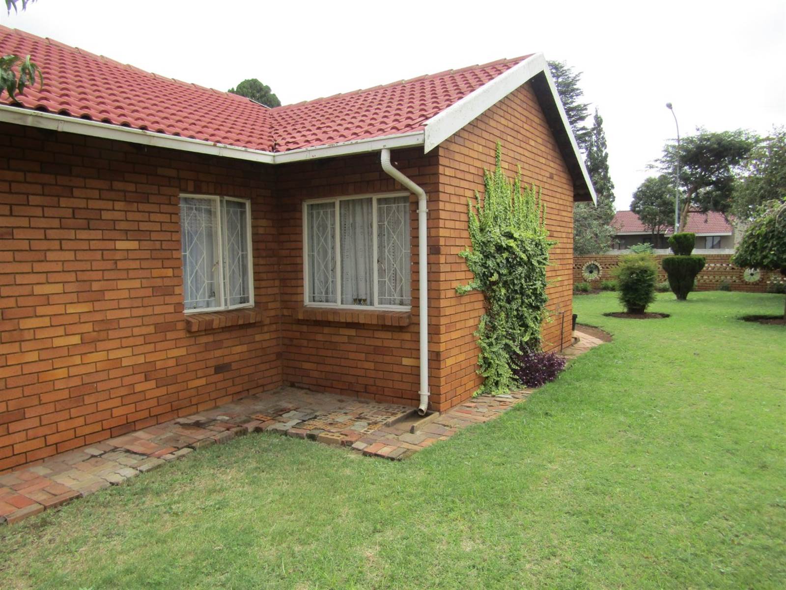 3 Bed House in Alberton photo number 3