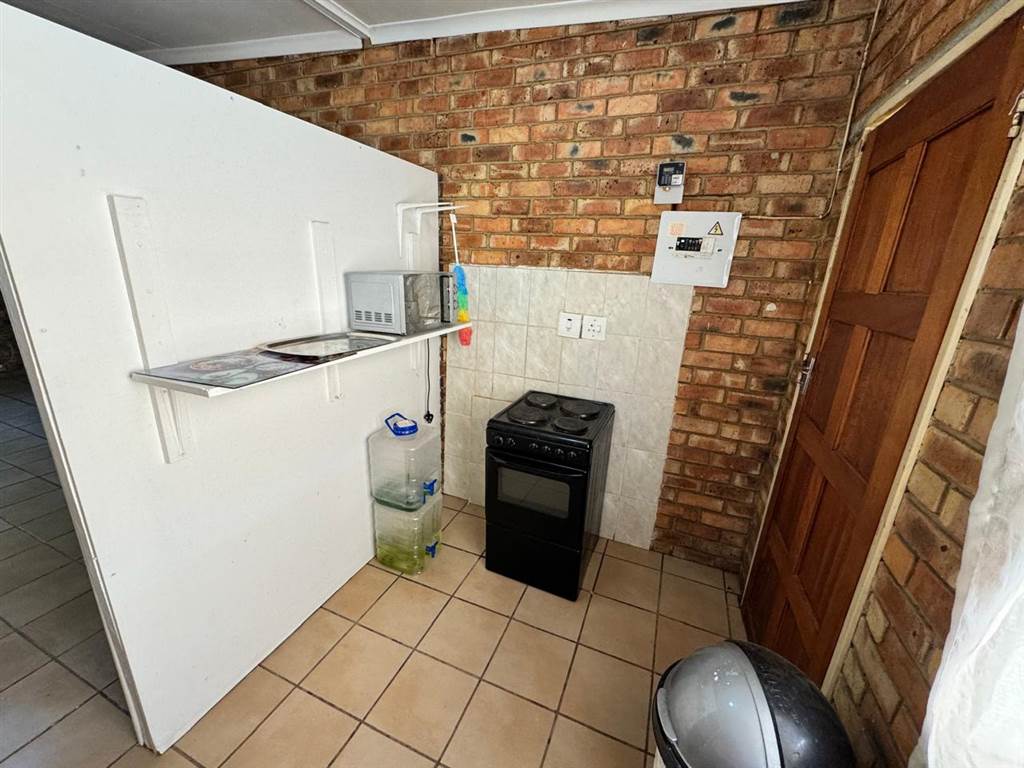 1 Bed Flat in Parys photo number 5