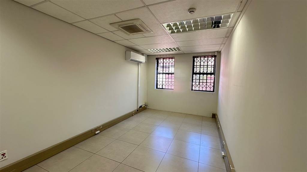 517  m² Commercial space in Highveld photo number 8