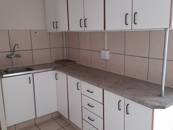 1 Bedroom Flat 1 Bedroom Flat