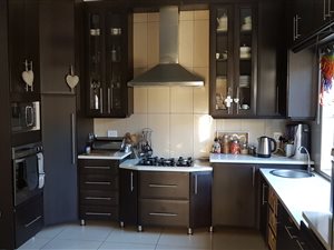 3 Bed House in Kameeldrift West