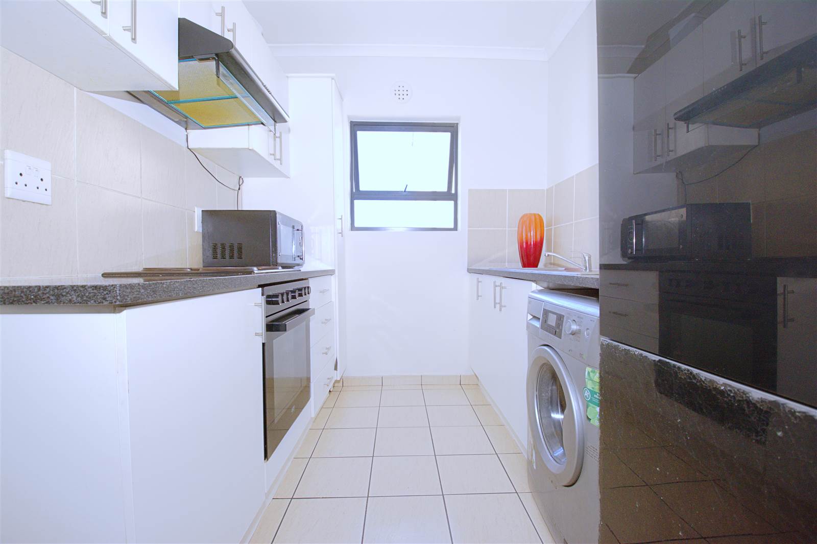 2 Bed Apartment in Parklands East photo number 3