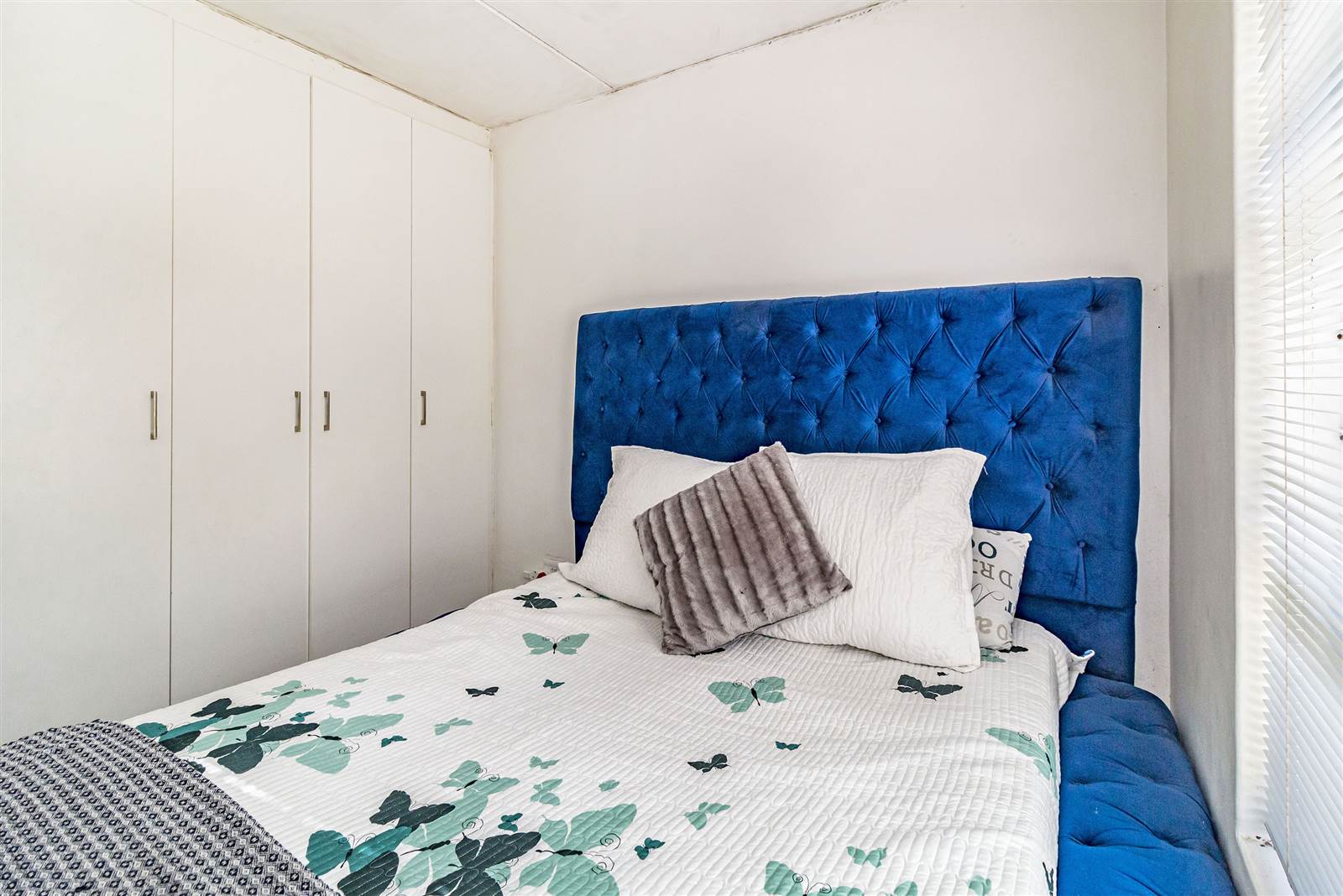 2 Bed Apartment in Aan de Wijnlanden photo number 16