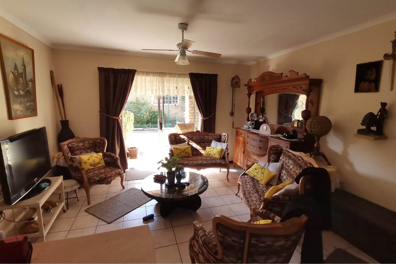 2 Bed Townhouse in Bela-Bela (Warmbaths) photo number 3
