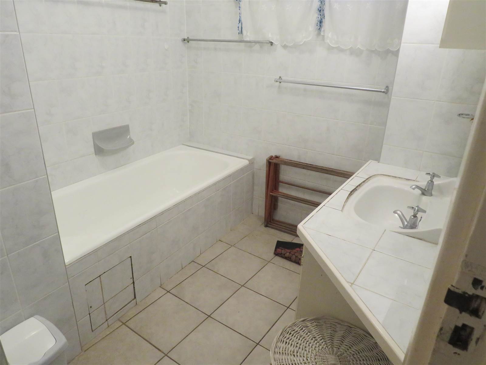 1 Bed Apartment in Scottburgh Central photo number 12