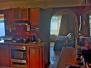 2 Bed House in Austerville