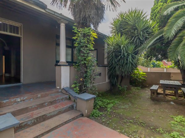 4 Bedroom House 4 Bedroom House