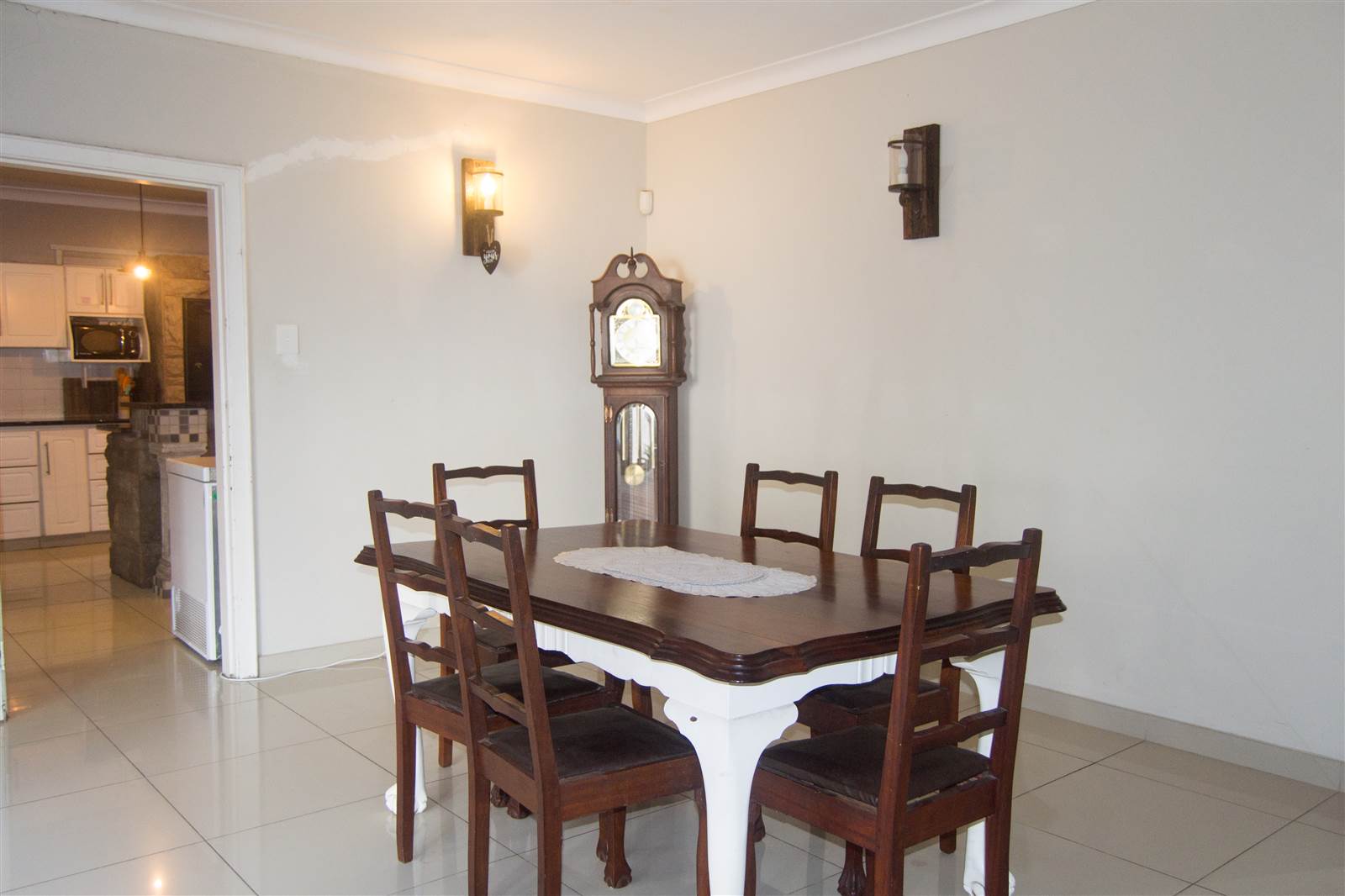 4 Bed House in Scottburgh South photo number 5