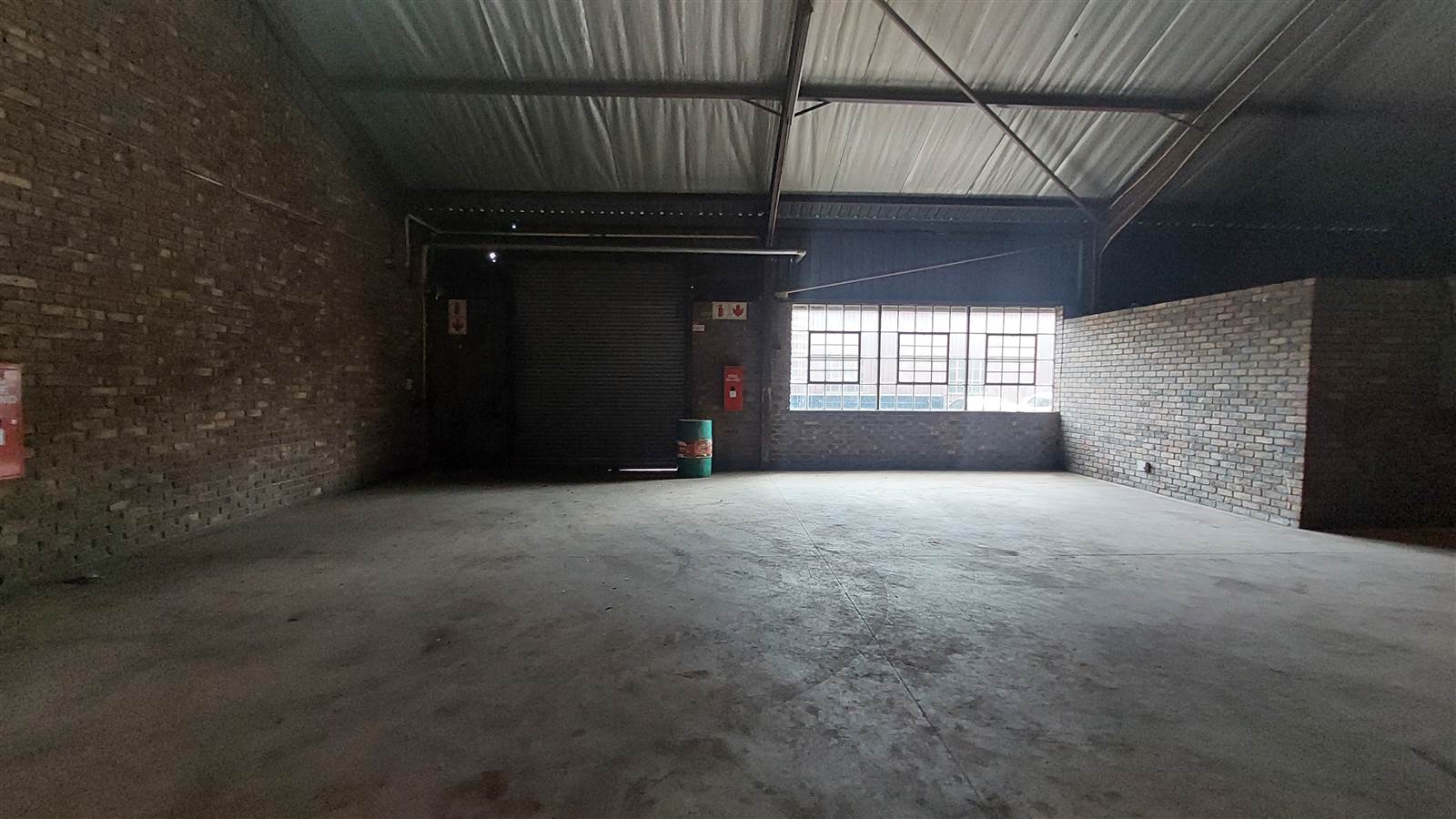 343  m² Industrial space in Anderbolt photo number 3