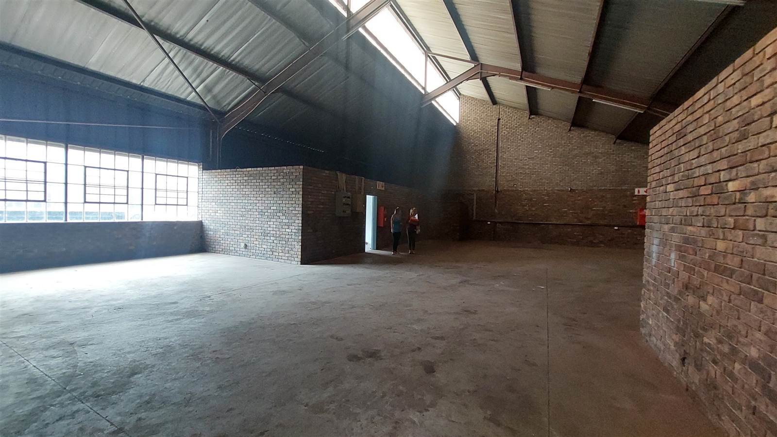 343  m² Industrial space in Anderbolt photo number 4