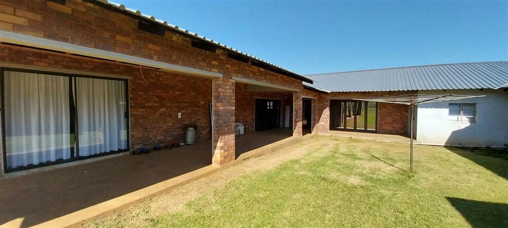 5.3 ha Smallholding in Lydenburg photo number 16