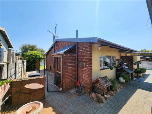 3 Bed House in Tedstoneville