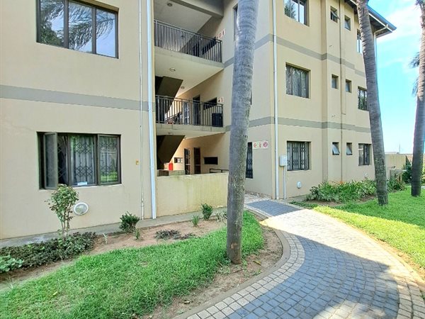 2 Bed Apartment in Verulam Central