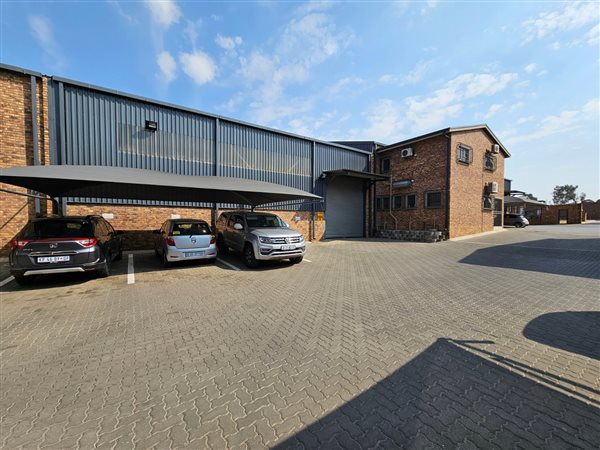 550  m² Industrial space