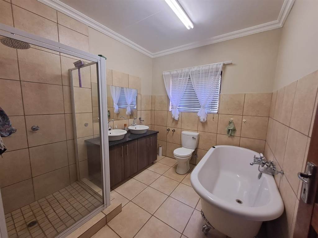 3 Bed House in Thabazimbi photo number 9