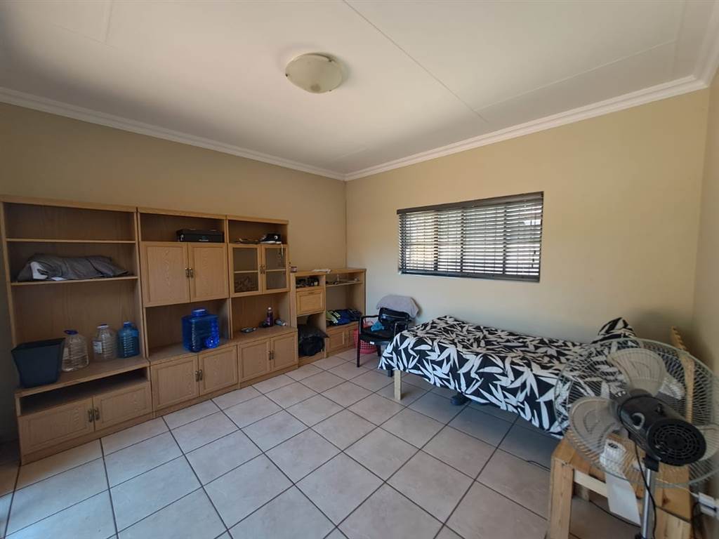 3 Bed House in Thabazimbi photo number 26