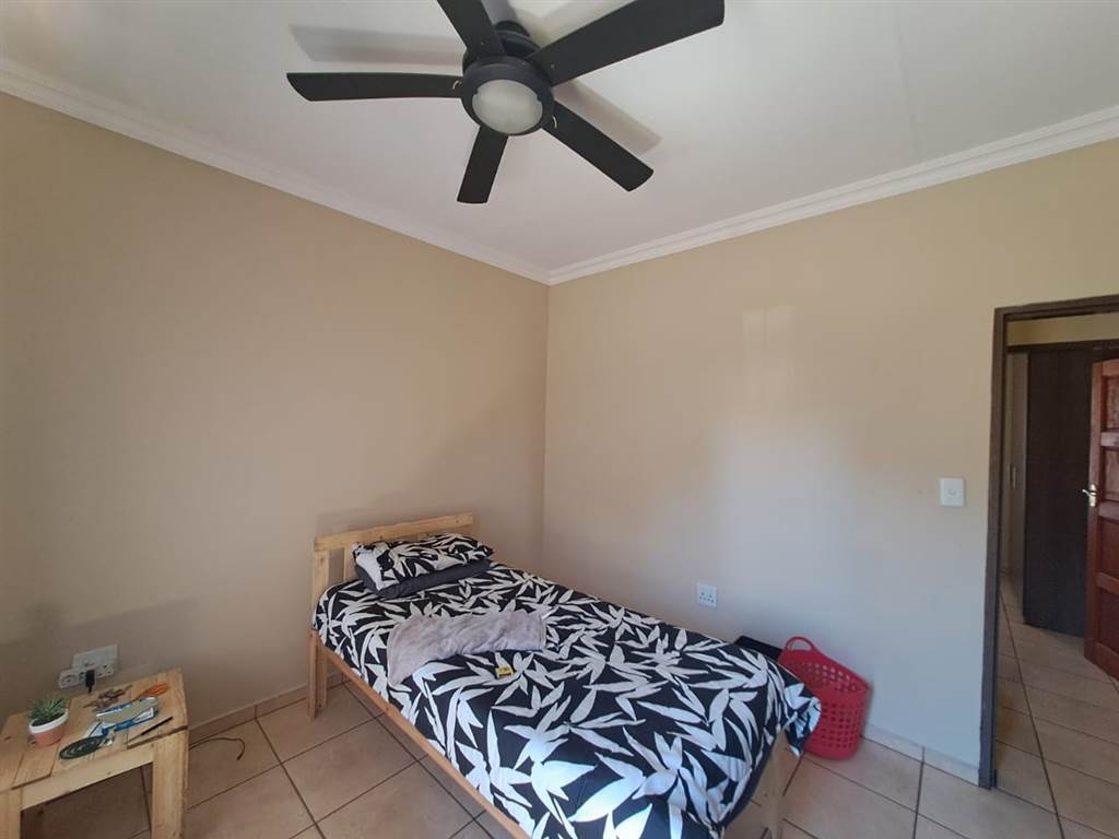 3 Bed House in Thabazimbi photo number 12