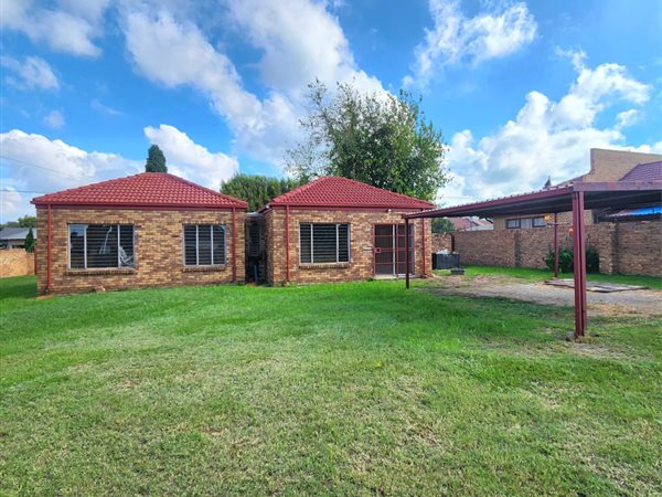 3 Bedroom House 3 Bedroom House