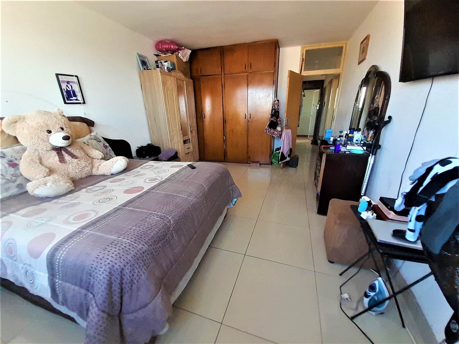 1 Bed Apartment in Durban CBD photo number 1