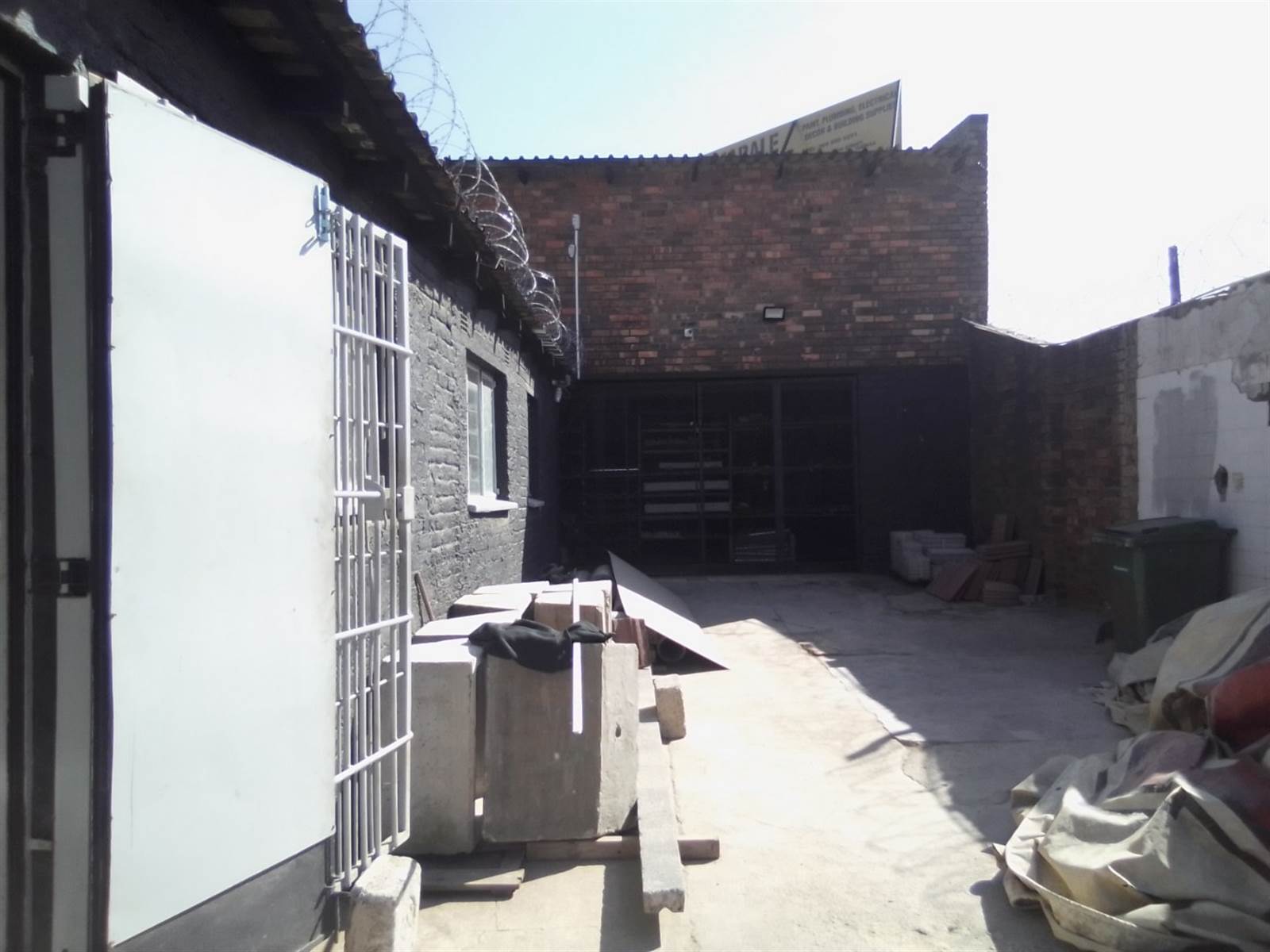 Commercial space in Tembisa photo number 4