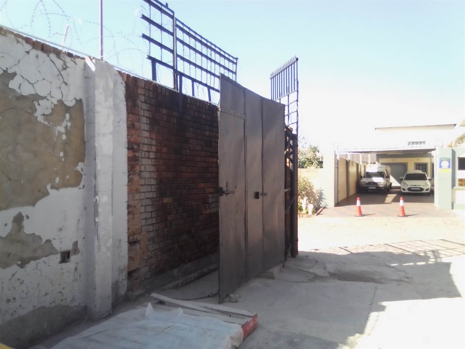 Commercial space in Tembisa photo number 5