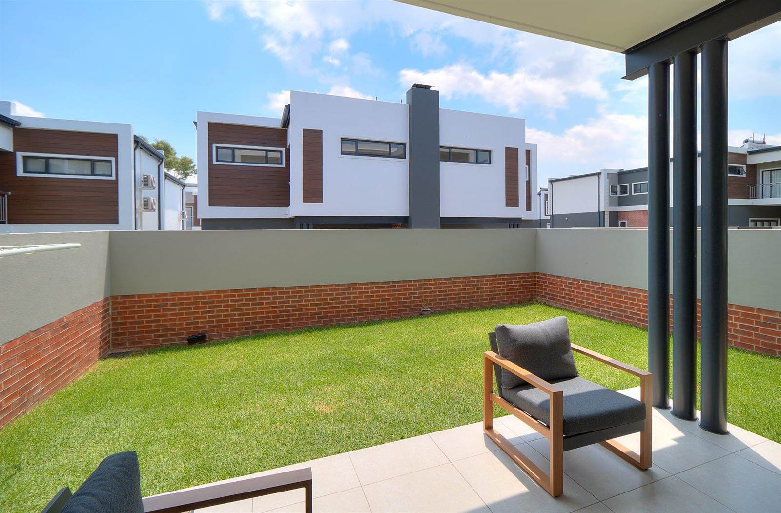 5 Bed Townhouse in Sunninghill photo number 13