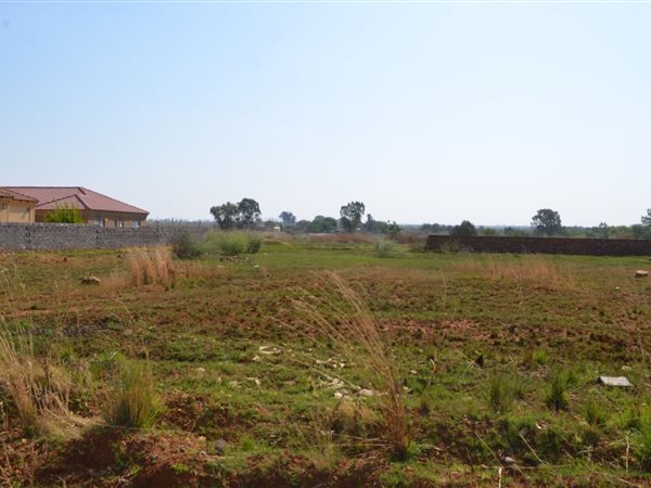 972 m² Land