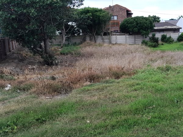 424 m² Land available in Aston Bay